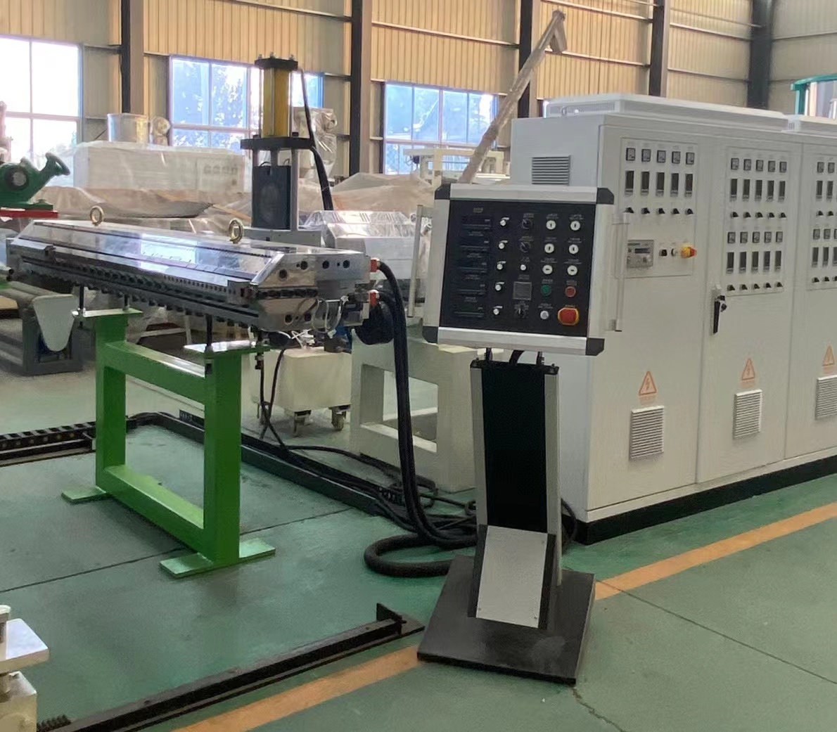 Korekty przed wysyłką maszyny do wytłaczania arkuszy ABS