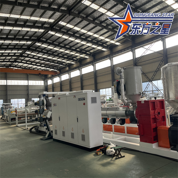 ​Nasza firma pomyślnie zakończyła załadunek kontenerów urządzeń z arkuszy współwytłaczanych ABS.