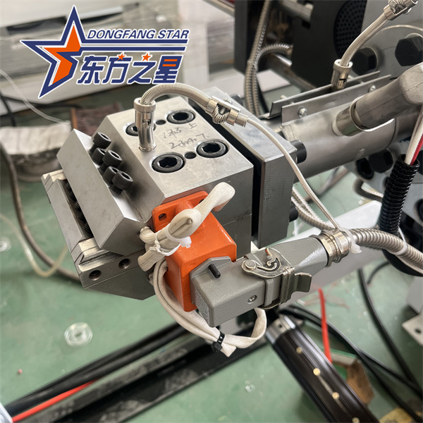 Linia do produkcji taśm wodoodpornych TPE o dużej szybkości